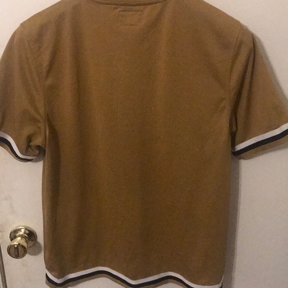 T-Shirt - Picture 3 of 3